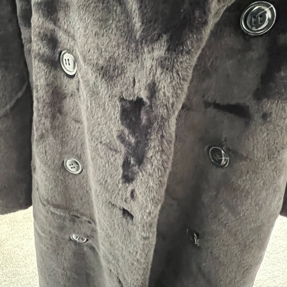 🔥 NWT UGG Super Soft faux fur full length button up coat with belt. - Picture 5 of 5